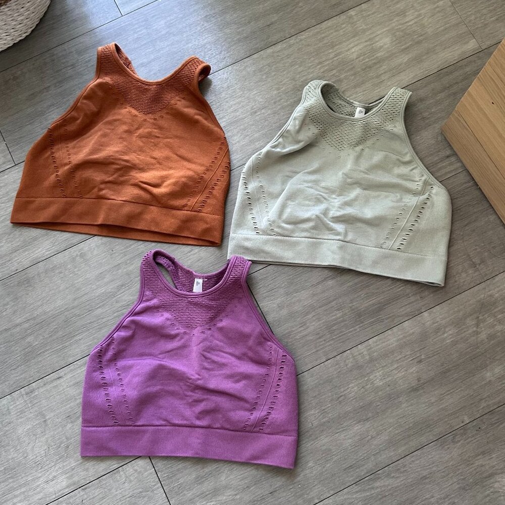 3 Seamless Sports Bras XS/S Light Coverage